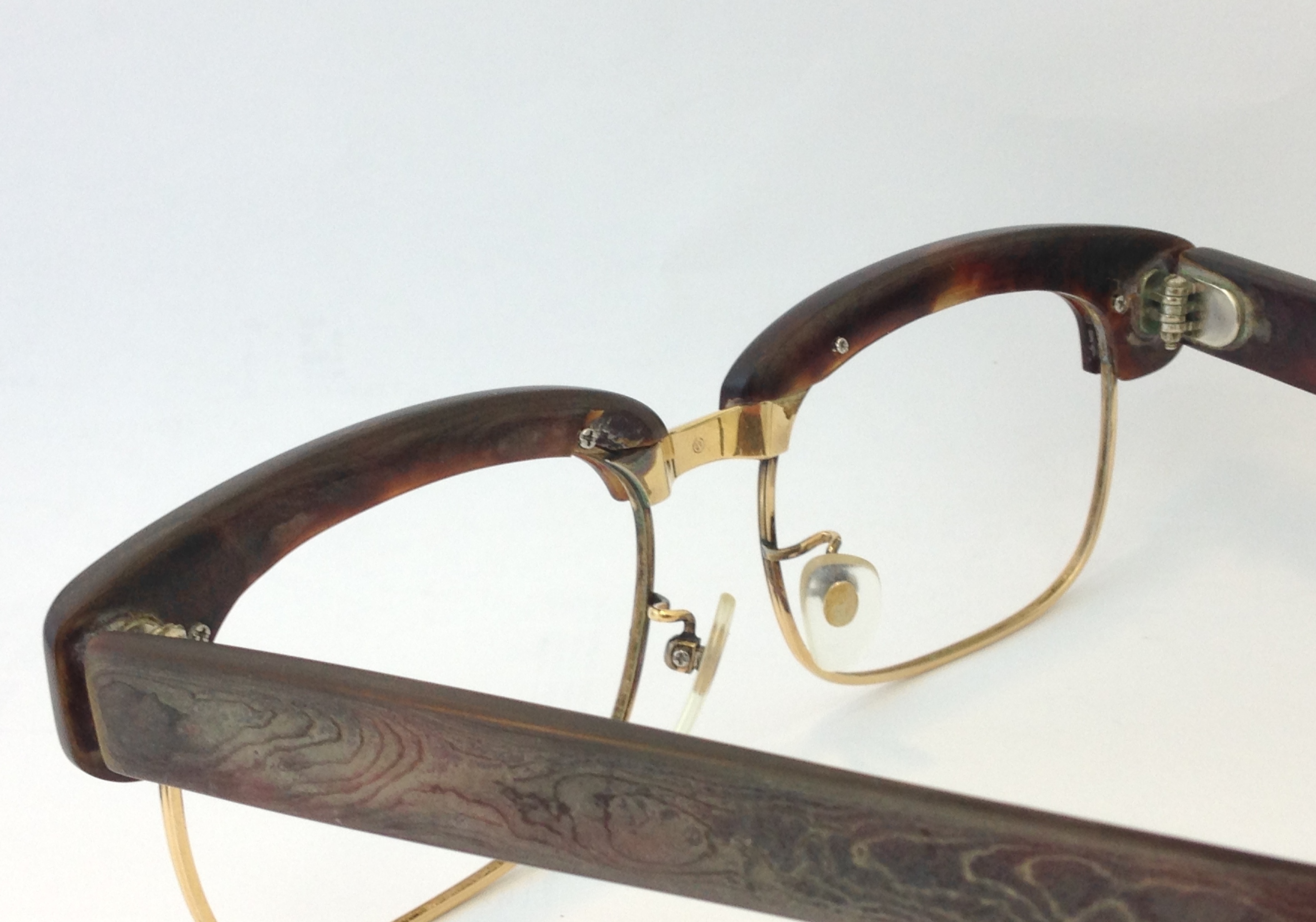 修理前のめがね